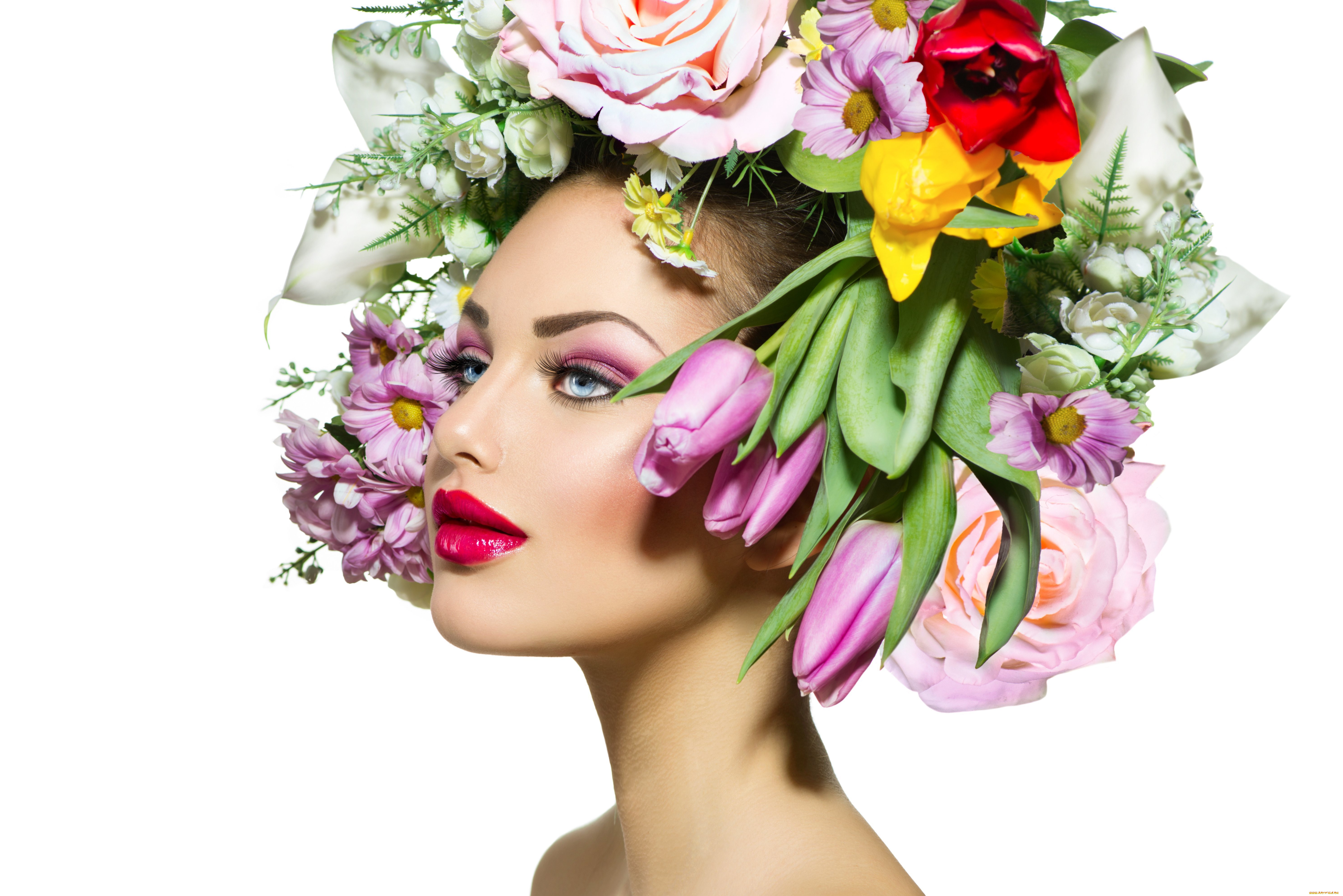 Косметология март 2024. Женщина с цветами. Лицо девушки в цветах. Весенняя девушка. Портрет с цветком.